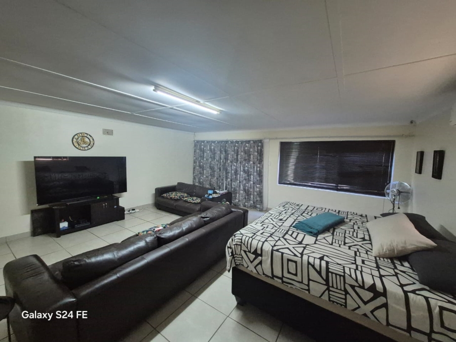 3 Bedroom Property for Sale in Protea Park North West